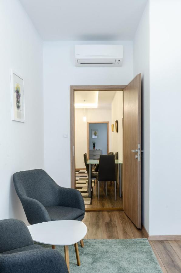 בודפשט 3 En Suit Bedroom Flat In The Main Centre For 6Ppl, 3Bdr,3Bthr,Ac מראה חיצוני תמונה