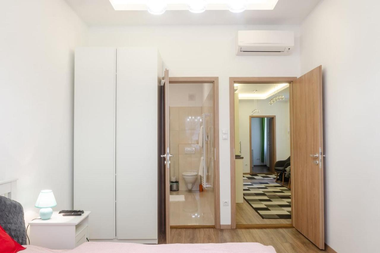 בודפשט 3 En Suit Bedroom Flat In The Main Centre For 6Ppl, 3Bdr,3Bthr,Ac מראה חיצוני תמונה