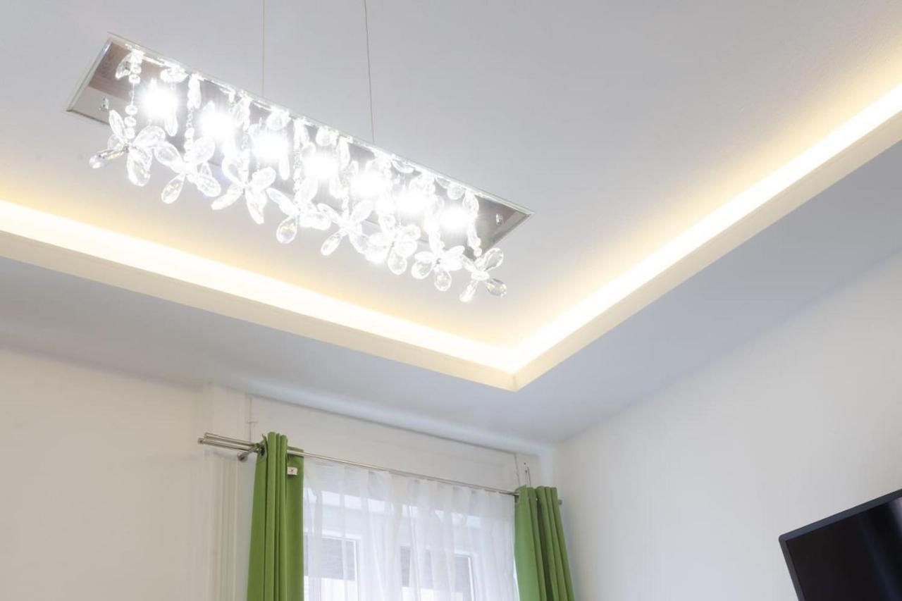 בודפשט 3 En Suit Bedroom Flat In The Main Centre For 6Ppl, 3Bdr,3Bthr,Ac מראה חיצוני תמונה