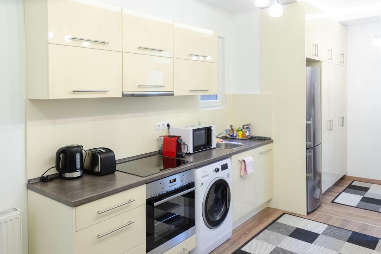 בודפשט 3 En Suit Bedroom Flat In The Main Centre For 6Ppl, 3Bdr,3Bthr,Ac מראה חיצוני תמונה