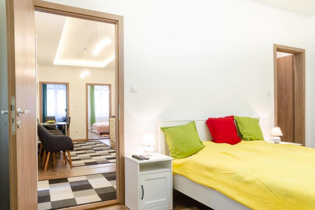 בודפשט 3 En Suit Bedroom Flat In The Main Centre For 6Ppl, 3Bdr,3Bthr,Ac מראה חיצוני תמונה